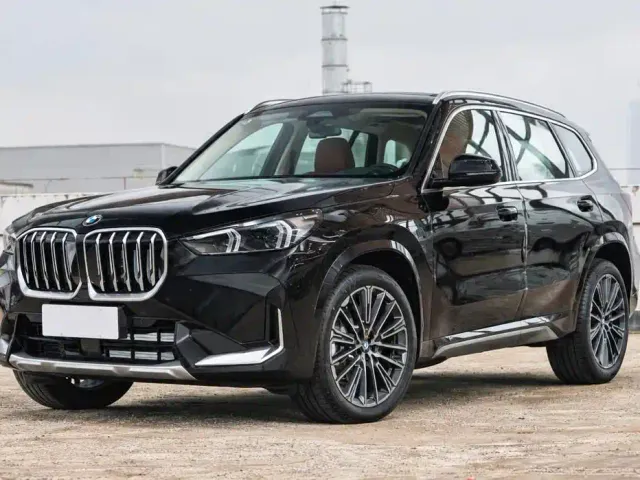 Фотография автомобиля — BMW X1