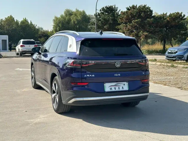 Volkswagen ID.6 X — Фото автомобиля 4