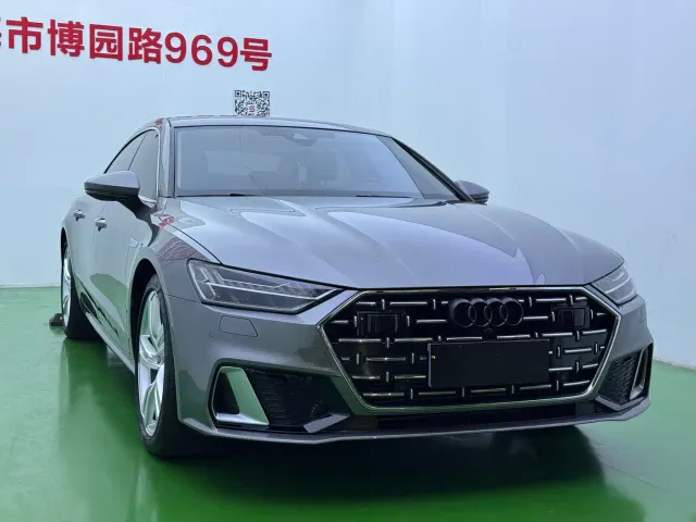 Audi A7L — Фото автомобиля 3