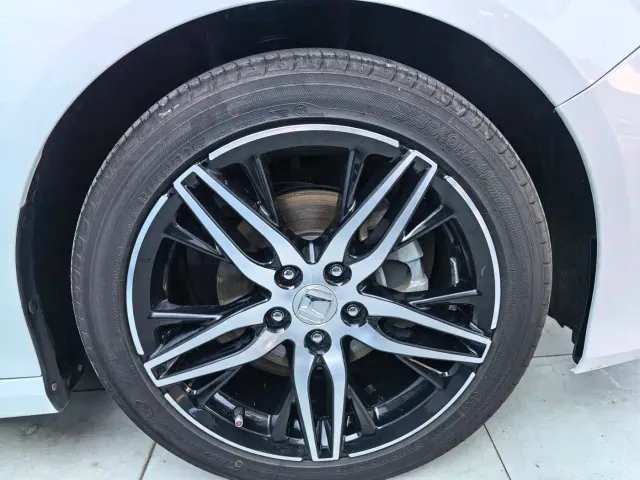 Honda Accord — Фото автомобиля 5