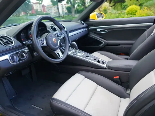 Porsche 718 — Фото автомобиля 9