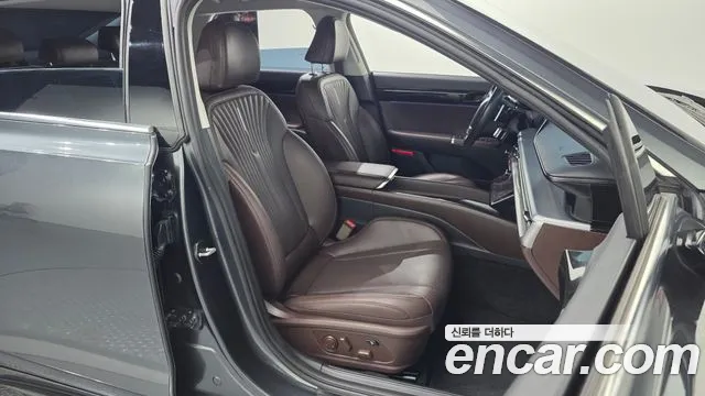 Hyundai Grandeur GN7 — Фото автомобиля 16