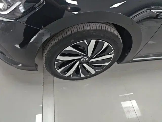 Volkswagen Passat — Фото автомобиля 22