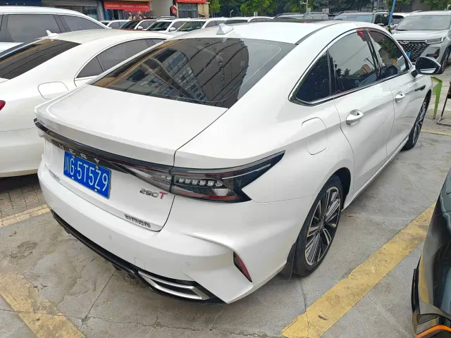 Chery Arrizo 8 — Фото автомобиля 13