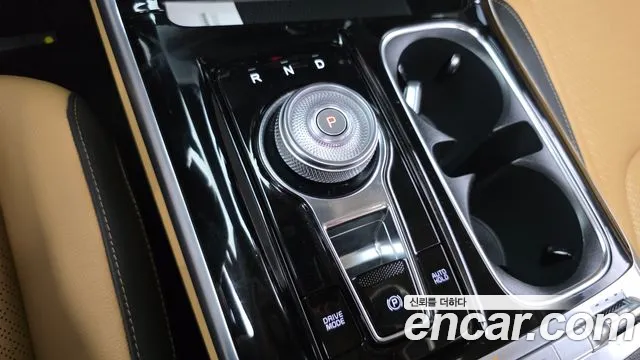 Kia Canival — Фото автомобиля 9