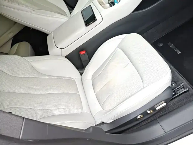 Xpeng P7+ — Фото автомобиля 24