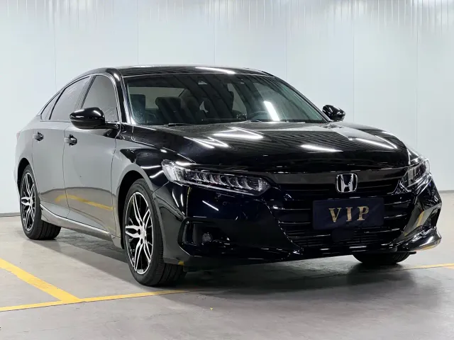 Honda Accord — Фото автомобиля 3