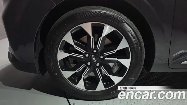 Kia Canival Carnival 4 поколение Бензин 9 мест Signature — Фото автомобиля 4