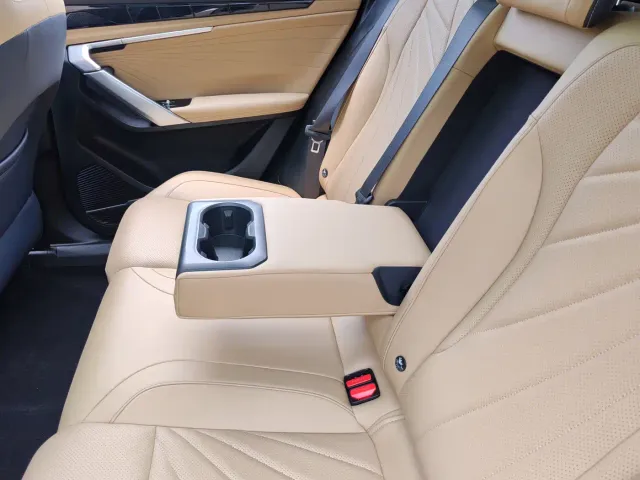Geely Boyue L 2023 1.5TD DCT Premium — Фото автомобиля 19