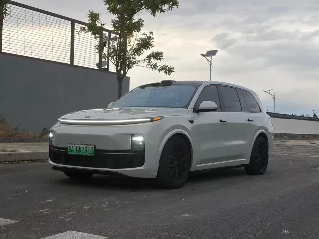 Фотография автомобиля — Li Auto L9