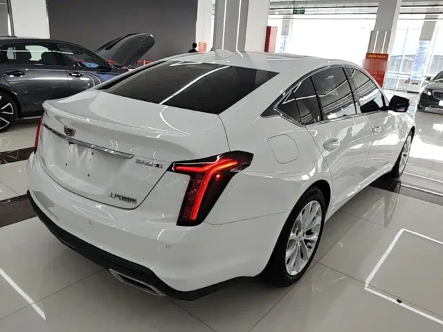 Cadillac CT5 — Фото автомобиля 6