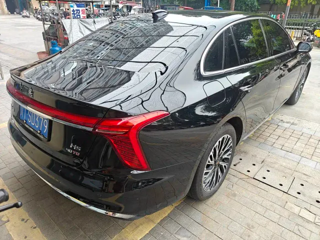 Hongqi H5 — Фото автомобиля 16