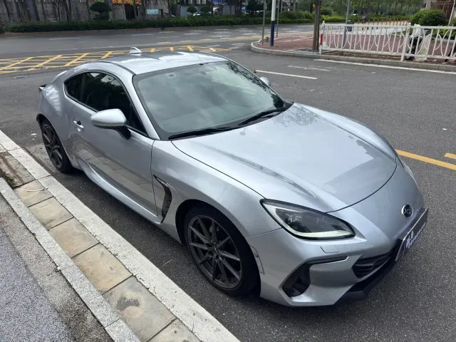 Subaru BRZ — Фото автомобиля 3
