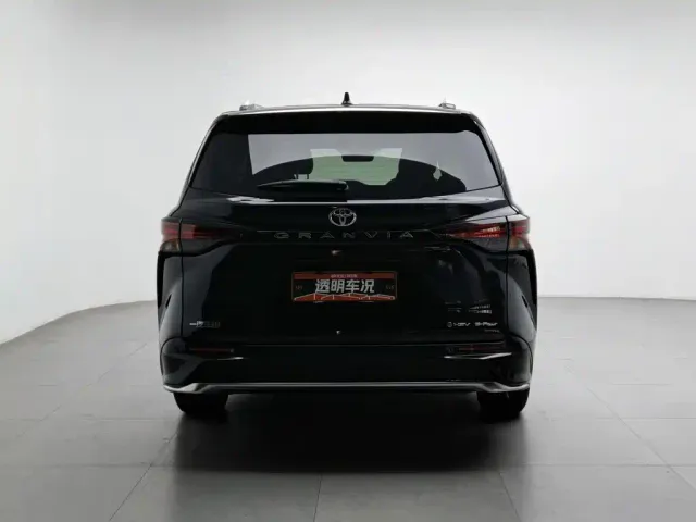 Toyota Granvia — Фото автомобиля 4