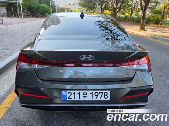 Hyundai Avante CN7 — Фото автомобиля 6