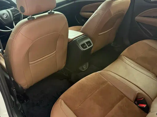 Buick Regal — Фото автомобиля 3