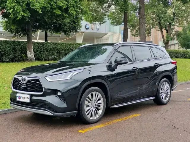 Фотография автомобиля — Toyota Highlander