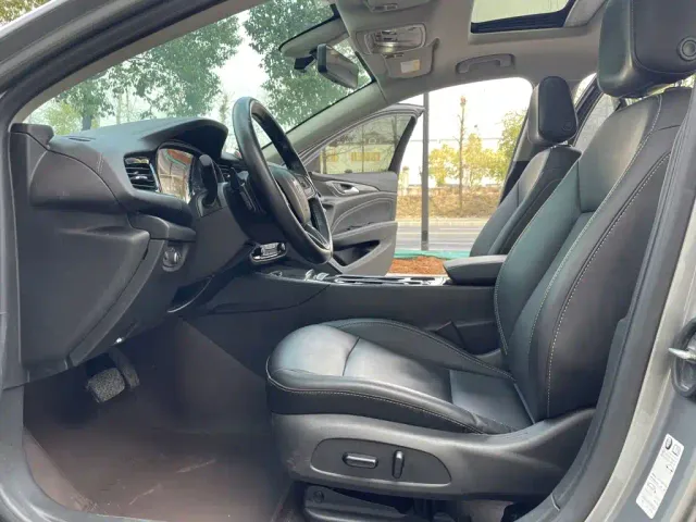 Buick Regal — Фото автомобиля 13