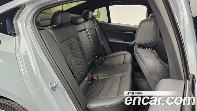 BMW 5-Series — Фото автомобиля 24