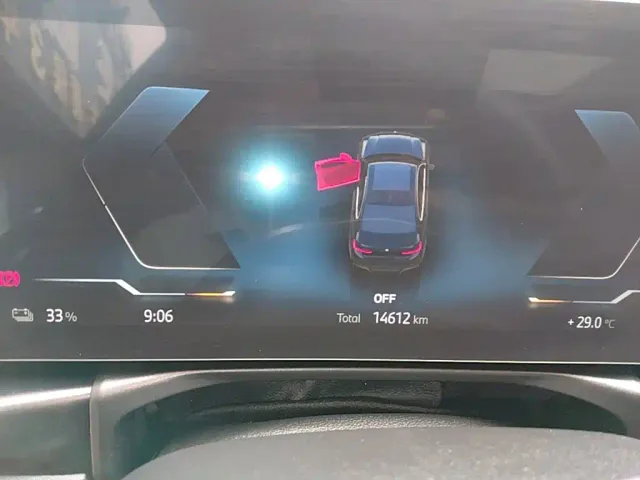 BMW i3 — Фото автомобиля 11
