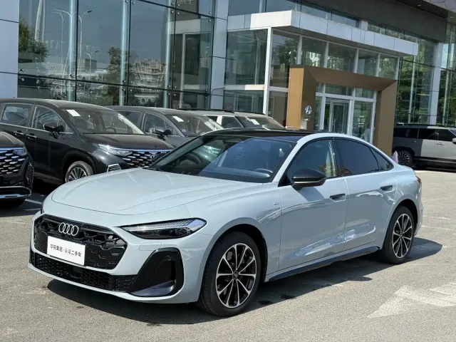 Фотография автомобиля — Audi A5L