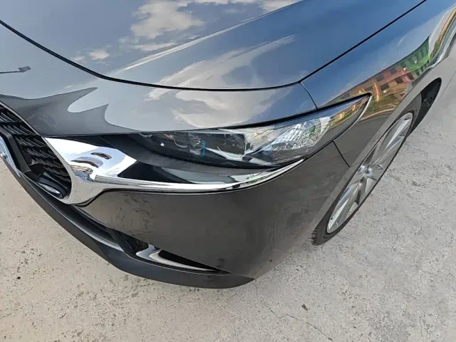 Mazda Axela — Фото автомобиля 23
