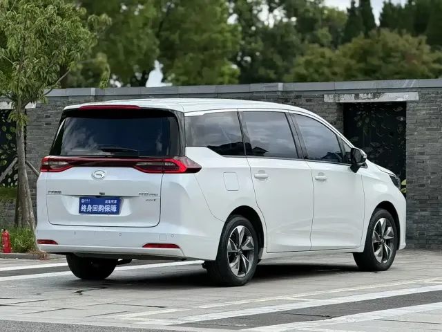 GAC Trumpchi Trumpchi M6 2023 PRO 270T DCT Luxury Edition — Фото автомобиля 4