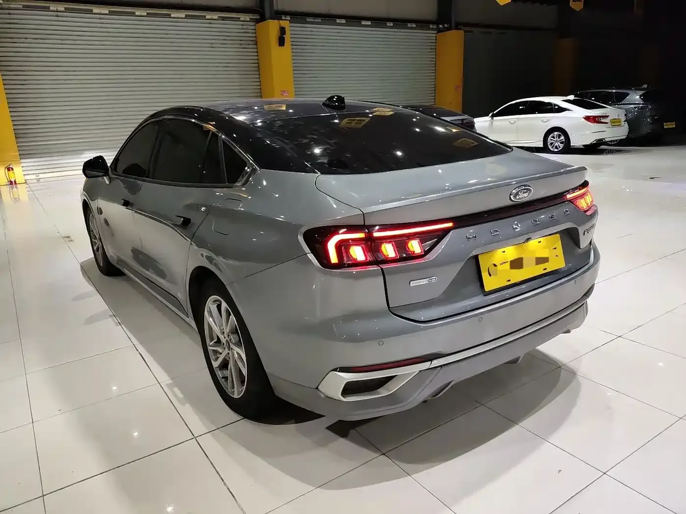 Ford Mondeo 2022 EcoBoost 245 Luxury Edition — Фото автомобиля 7