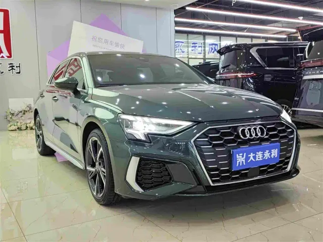 Audi Audi A3 2023 Facelift Sportback 35 TFSI Fashion Sport — Фото автомобиля 3