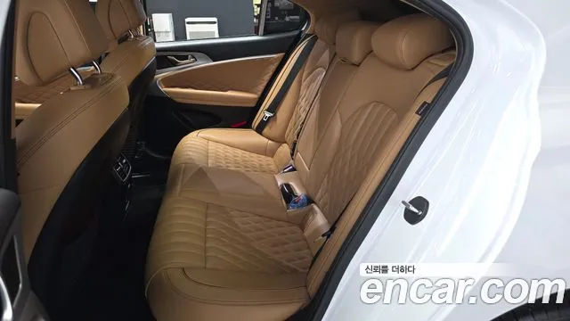 Genesis G70 — Фото автомобиля 16