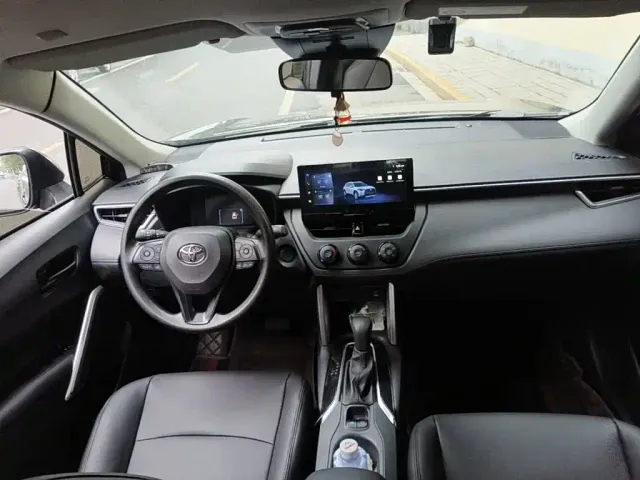 Toyota Corolla Cross — Фото автомобиля 11