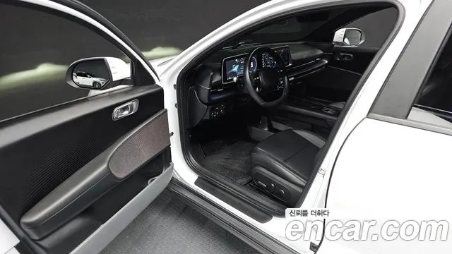 Hyundai Ioniq 6 — Фото автомобиля 10