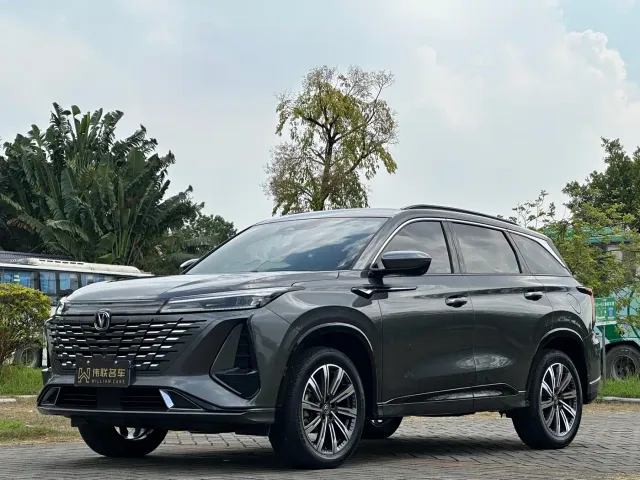 Фотография автомобиля — Changan CS75 Plus