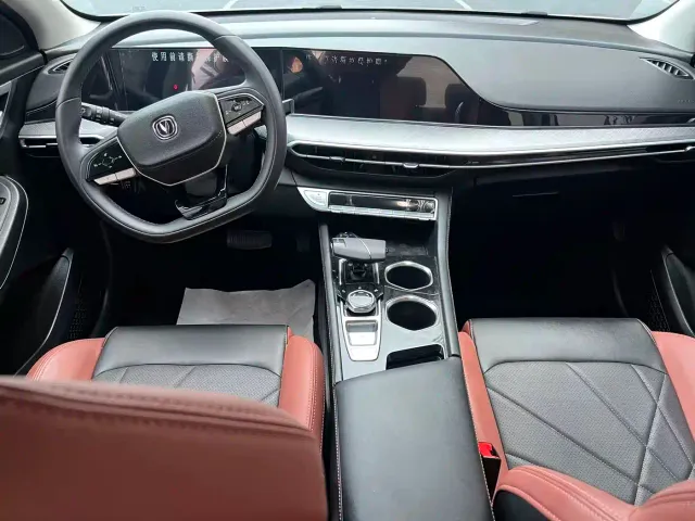 Changan Eado — Фото автомобиля 8