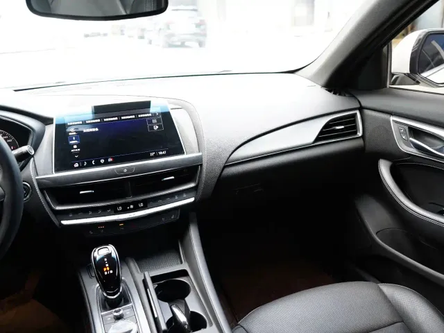 Cadillac CT5 — Фото автомобиля 8