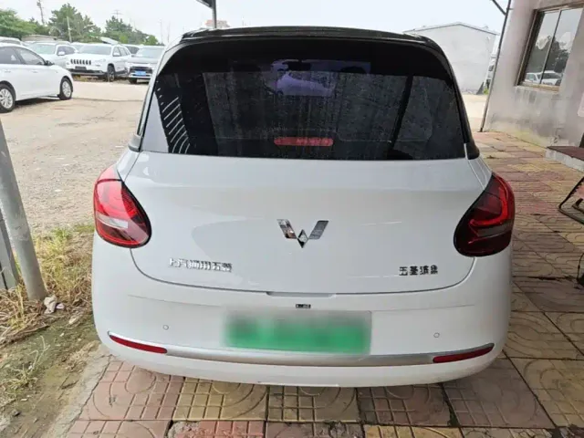 Wuling Bingo — Фото автомобиля 5