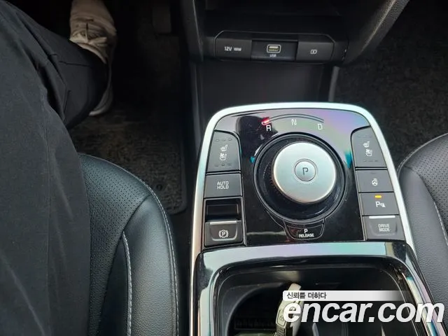 Kia Niro — Фото автомобиля 8