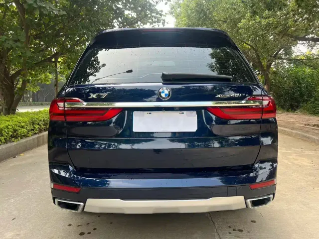 BMW X7 — Фото автомобиля 8