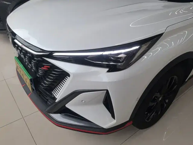 Changan X5 Plus — Фото автомобиля 23
