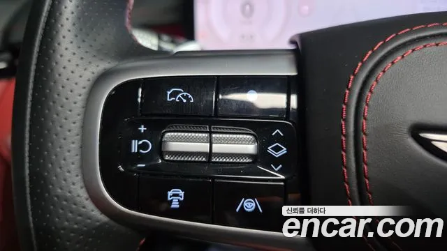 Genesis GV70 — Фото автомобиля 25
