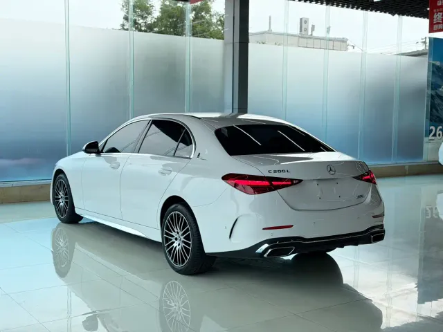 Mercedes-Benz C-Class — Фото автомобиля 4