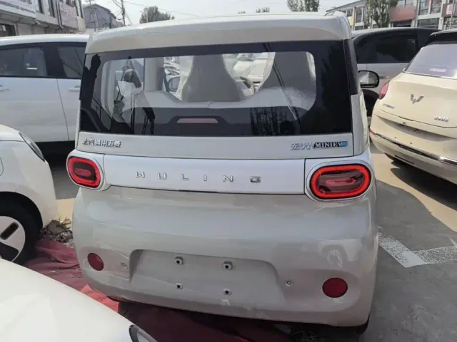 Wuling Hongguang Mini EV — Фото автомобиля 5