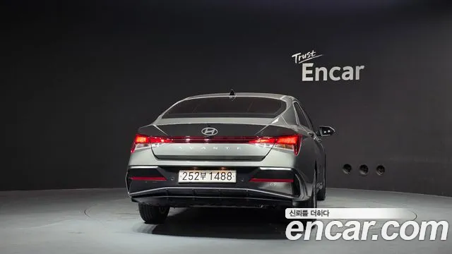 Hyundai Avante CN7 — Фото автомобиля 4