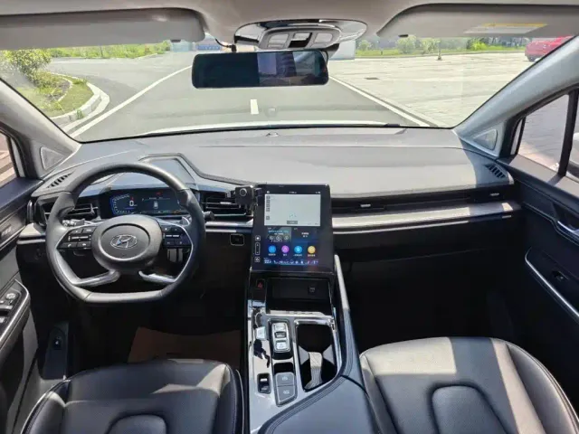 Hyundai Custo — Фото автомобиля 5