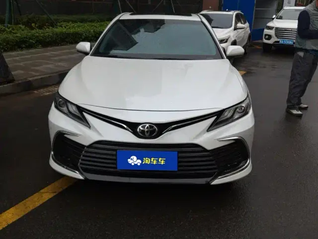 Toyota Camry — Фото автомобиля 2