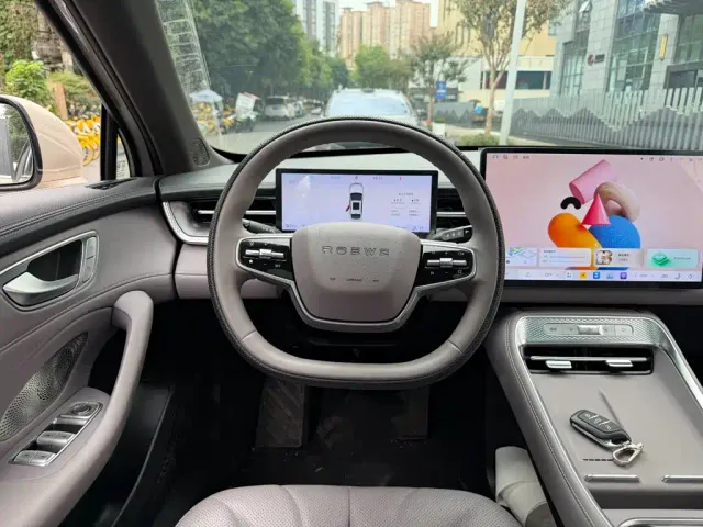 Roewe M7 DMH — Фото автомобиля 14