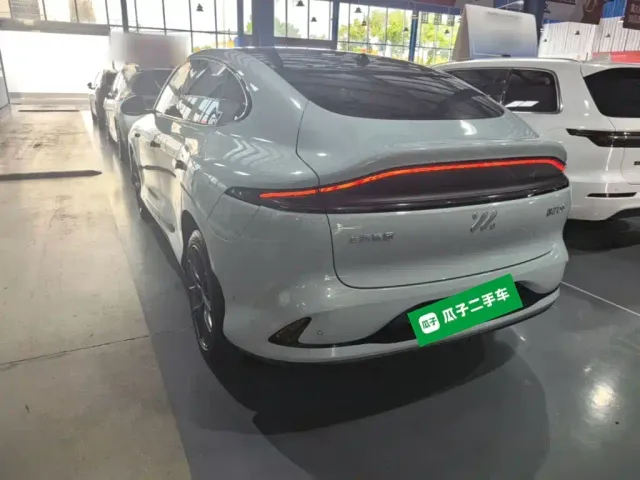 IM Motors LS6 — Фото автомобиля 4