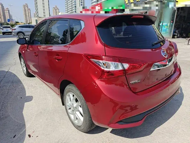 Nissan Tiida — Фото автомобиля 4