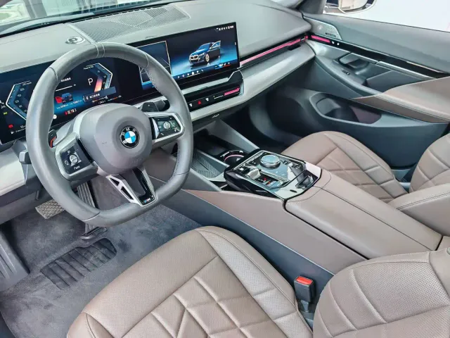 BMW 5 Series — Фото автомобиля 12