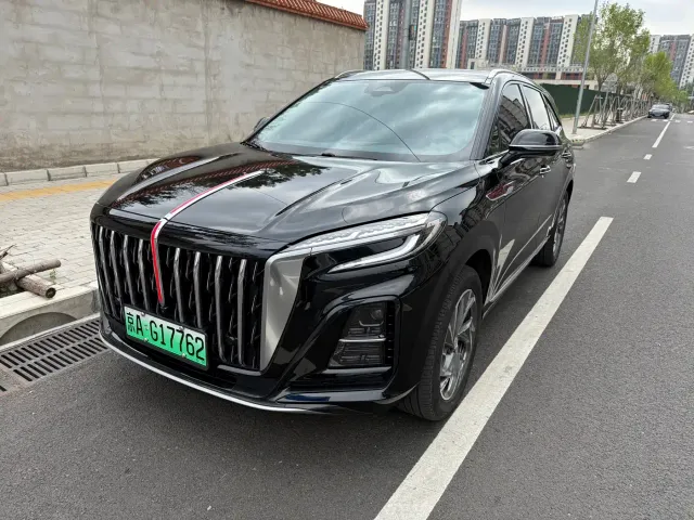 Фотография автомобиля — Hongqi HS3 PHEV